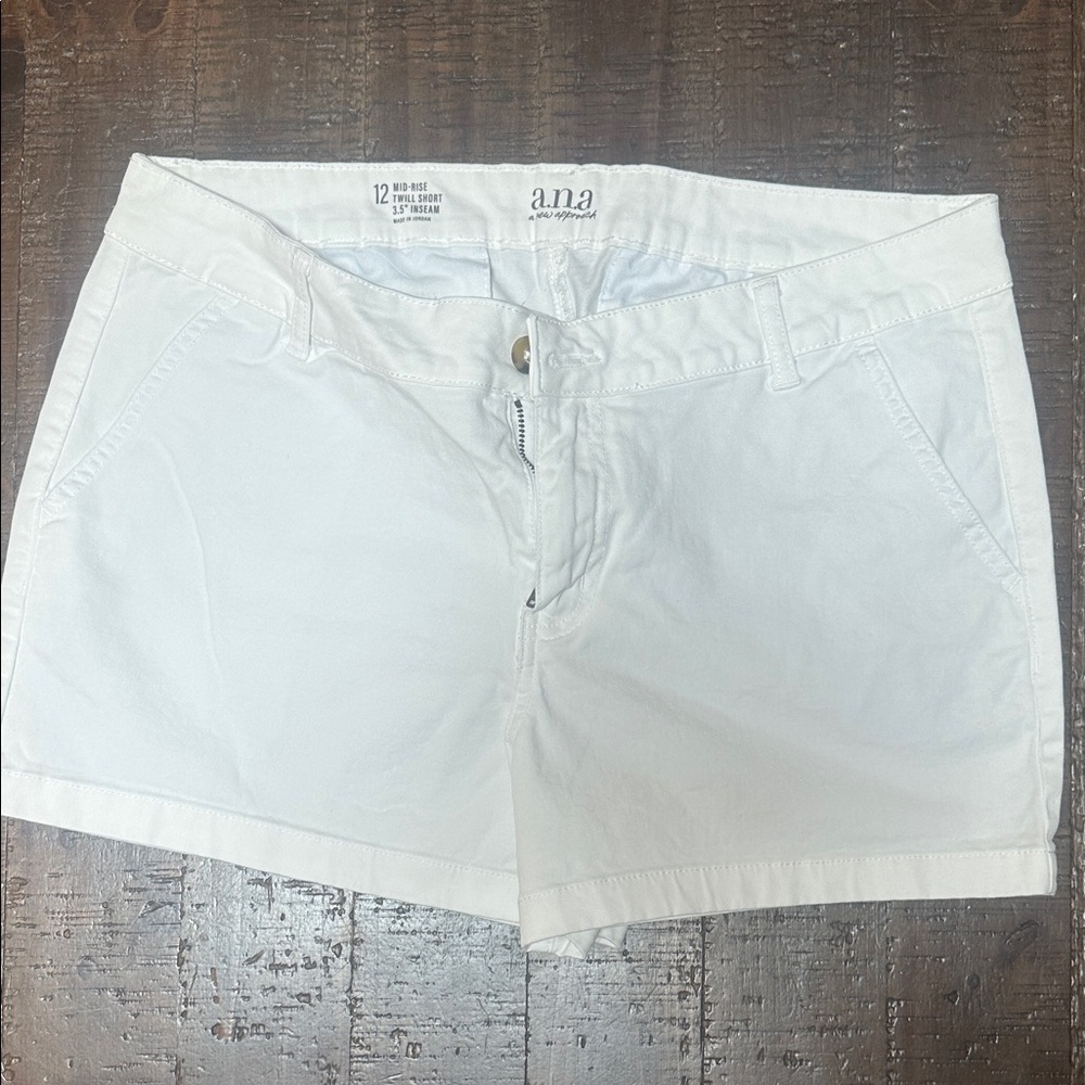 a.n.a White Women's Shorts with Front Pockets